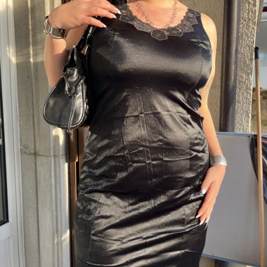 schwarzes Slipkleid