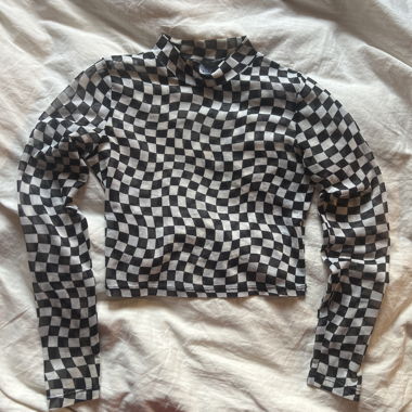 Long-Sleeve Shirt with Checkered Pattern