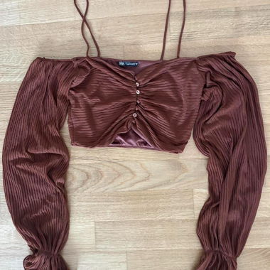 blouse courte marron Zara