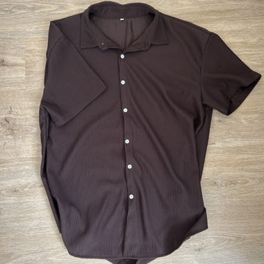 Brown short-sleeve shirt