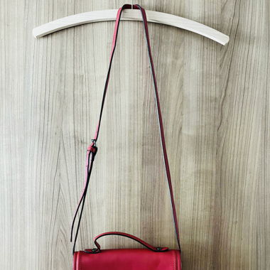 Knallrote Tasche