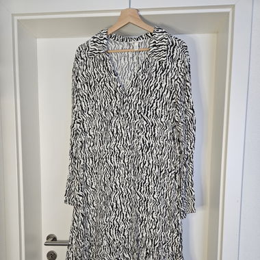 Robe H&M noir et blanc