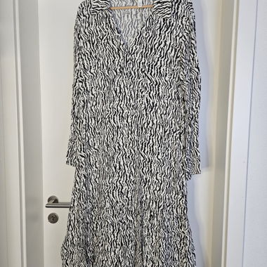 Robe H&M noir et blanc