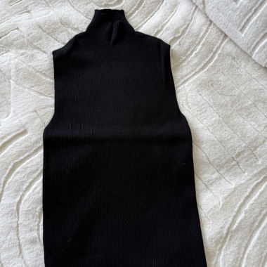 Black Ribbed Sleeveless Top