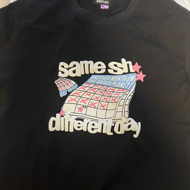Broken Planet black T-shirt size M