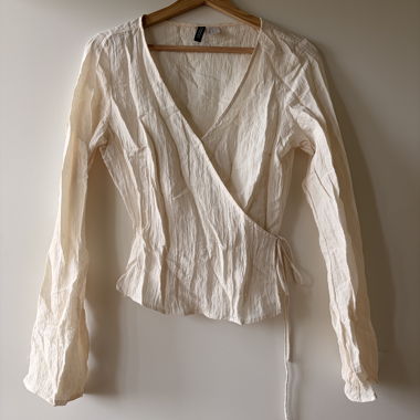 Blusa beige a portafoglio