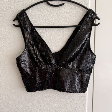 Glitzer Top mit Ausschnitt