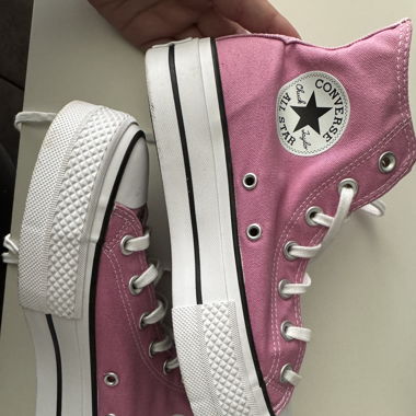 Converse all star in lovely pink