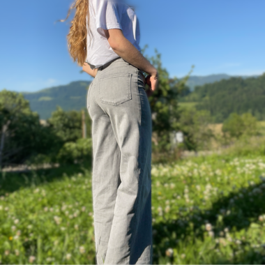 Grey jeans