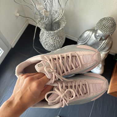 nike shox r4