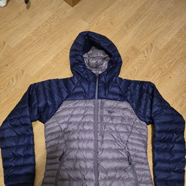 Rab Jacke für Windige Tage