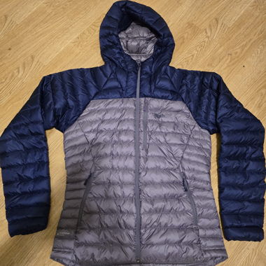 Rab Jacke für Windige Tage