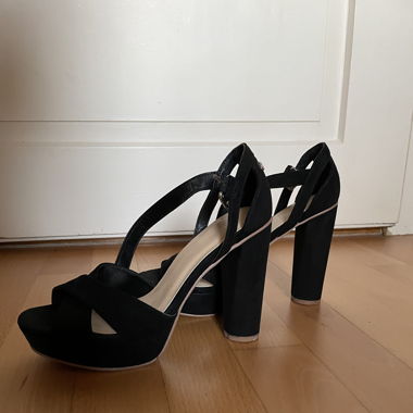 High Heels / Sandaletten Schwarz