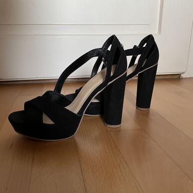 High Heels / Sandaletten Schwarz
