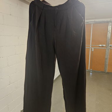 Braune weite Stoffhose
