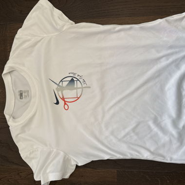 Weisses Sport-T-Shirt