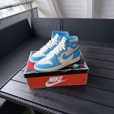 Baskets Nike Air Jordan 1 High UNC
