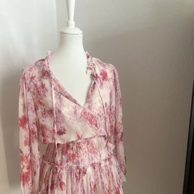 Classy short summer dress 
