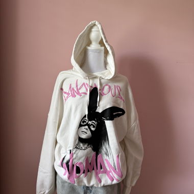 Hoodie mit Kapuze Ariana Grande Bershka