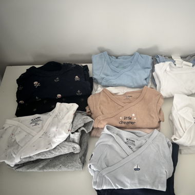 Lot 20 bodies 3 mois 