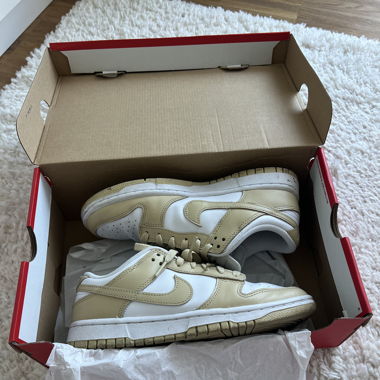 Nike Dunk Sneaker