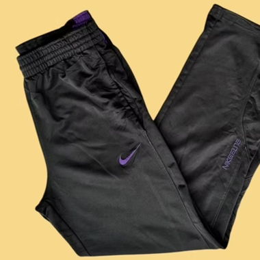 Nike Dri-Fit Jogger / Small