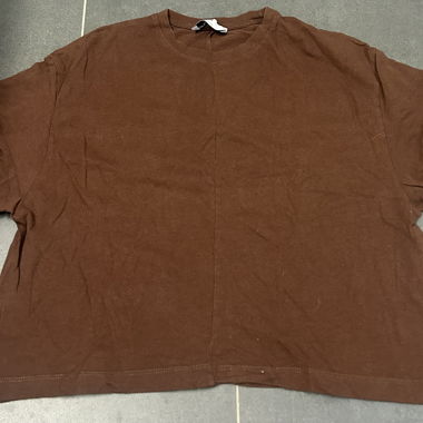 Braunes T-Shirt