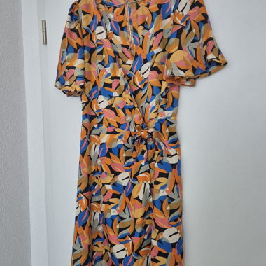 Robe a motif estival