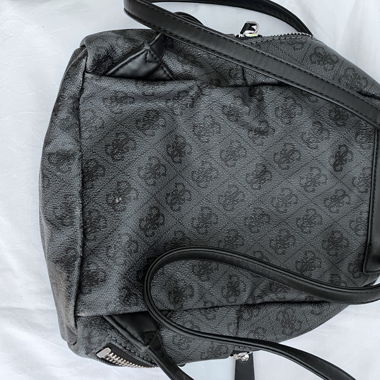 Guess schwarzer Rucksack