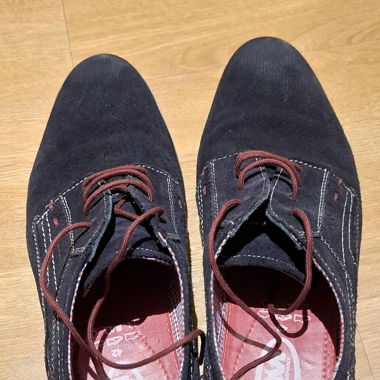 Schnürschuhe