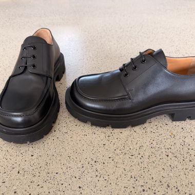 MAISON MARGIELA derby in pelle nera