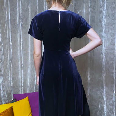 Elegante Abito Midi in Velluto Blu Sagomato Tg.36