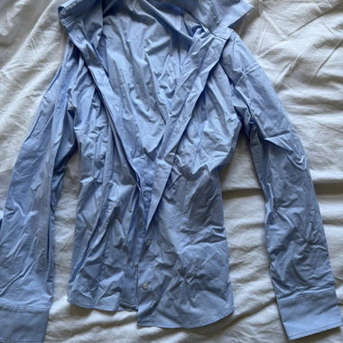 Chemise boutonnée bleu clair