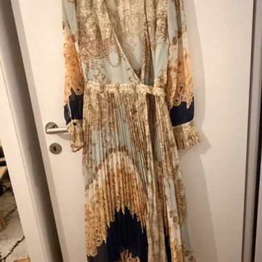 Abito H&M plissettato con paisley