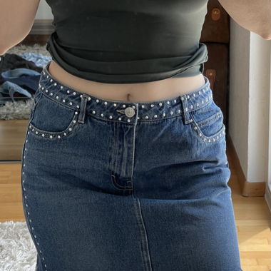 ONLY skirt. Mini skirt.