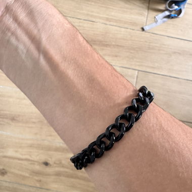 Schwarzes Metal Armband