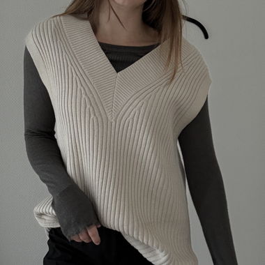 Cream H&M sweater vest 