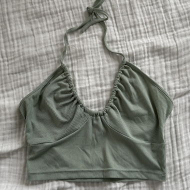 Top verde con spalline Neckholder