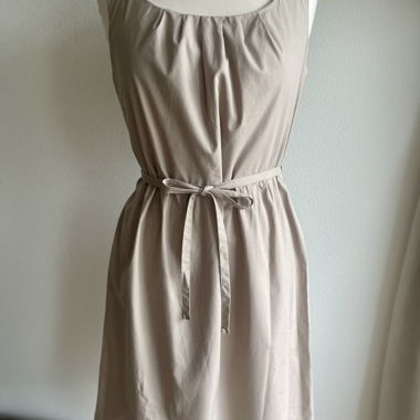 Benetton Timeless Dress – Beige Taupe T. M/L