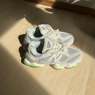 New Balance 9060 Bricks and Woods