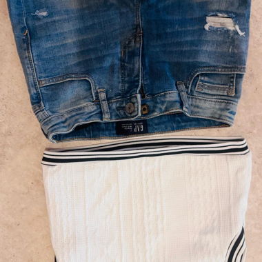 Shorts in denim con top corto