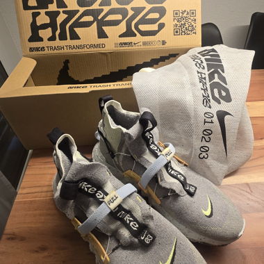 Nike Space Hippie 03 Grey Volt