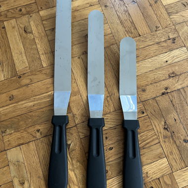 Cake spatula