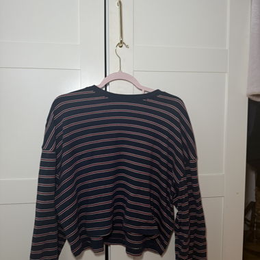 Long-sleeve top