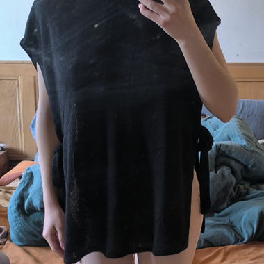 H&M top noir sans manches