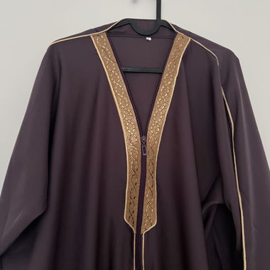 Bestickter marokkanischer Kaftan