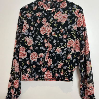 Blouse with floral pattern