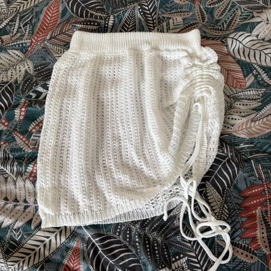Gonna in maglia bianca