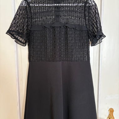 Zara schwarzes Spitzenkleid