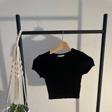 Black crop top